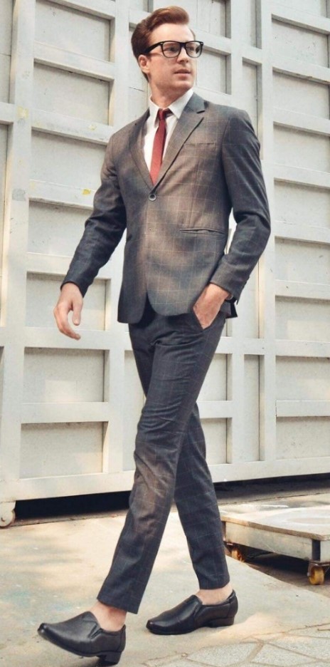 Người Mẫu Nước Ngoài Là Gì? Thuê Người Mẫu Tây Cho Quảng Cáo