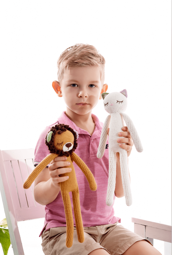 Chi phí cung cấp mẫu nhí chuyên nghiệp tại Gold Metal